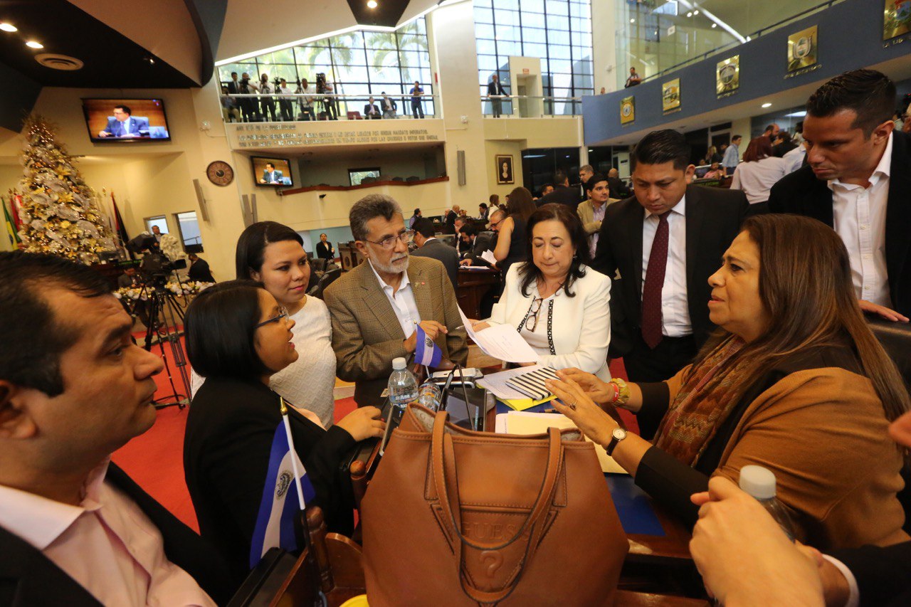 En lugar de cuarentena, FMLN propone construir monumento contra el COVID19 en-lugar-de-cuarentena-fmln-propone-construir-monumento-contra-el-covid19