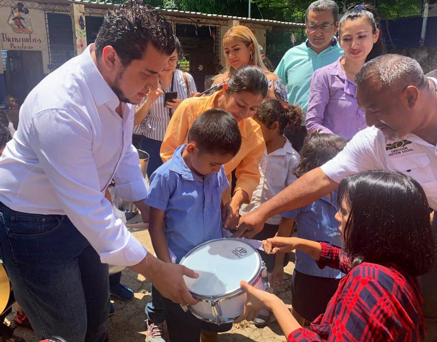 Gobierno dota de instrumentos musicales a niños del caserío Los Ranchos gobierno-dota-de-instrumentos-musicales-a-ninos-del-caserio-los-ranchos