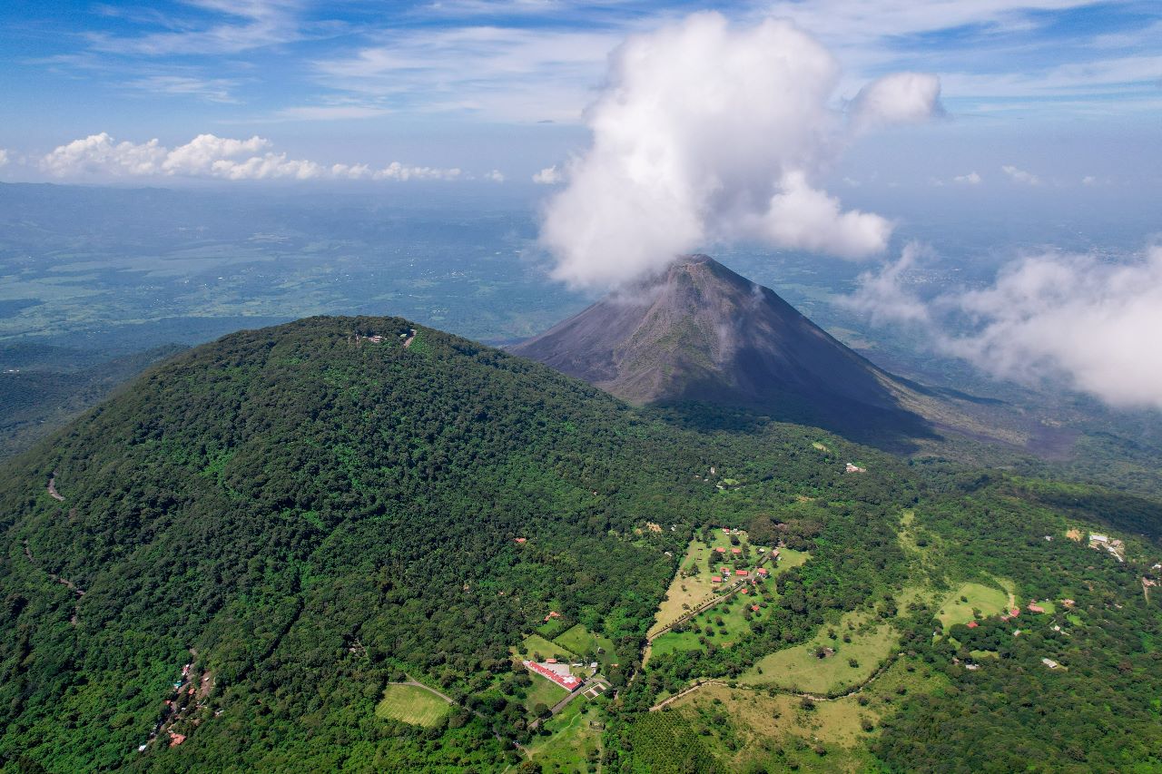 el-salvador-destaca-como-uno-de-los-paises-mas-accesibles-para-visitar-en-el-2023