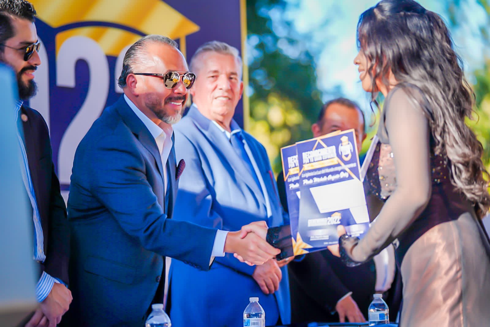 ernesto-castro-fue-invitado-de-honor-en-la-ceremonia-de-reconocimiento-a-la-superacion-y-excelencia-academica-2022