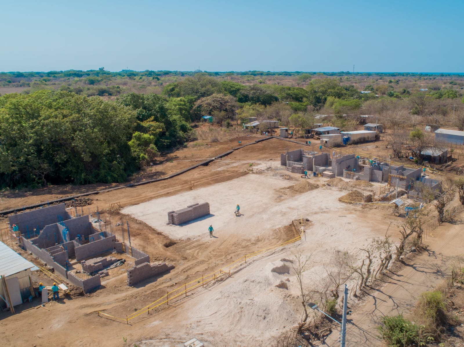 continuan-el-proceso-de-construccion-del-centro-escolar-de-los-almendros