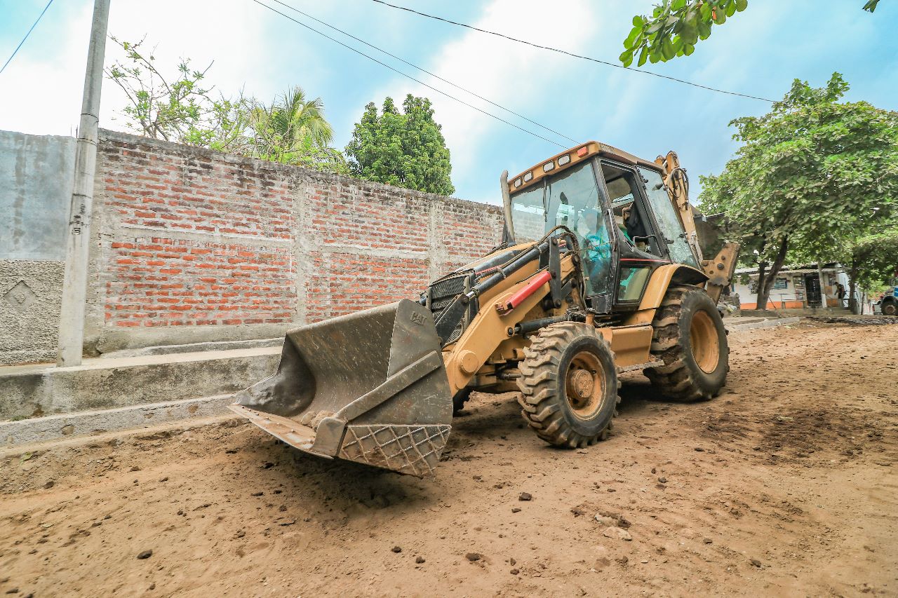 ozatlan-se-beneficia-del-plan-nacional-de-bacheo-de-la-dom