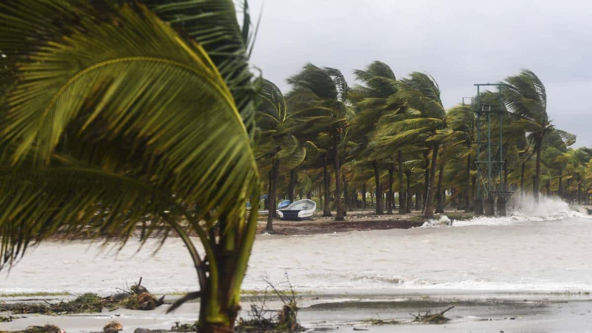 Huracán ETA se degrada hoy a Tormenta Tropical huracan-eta-se-degrada-hoy-a-tormenta-tropical