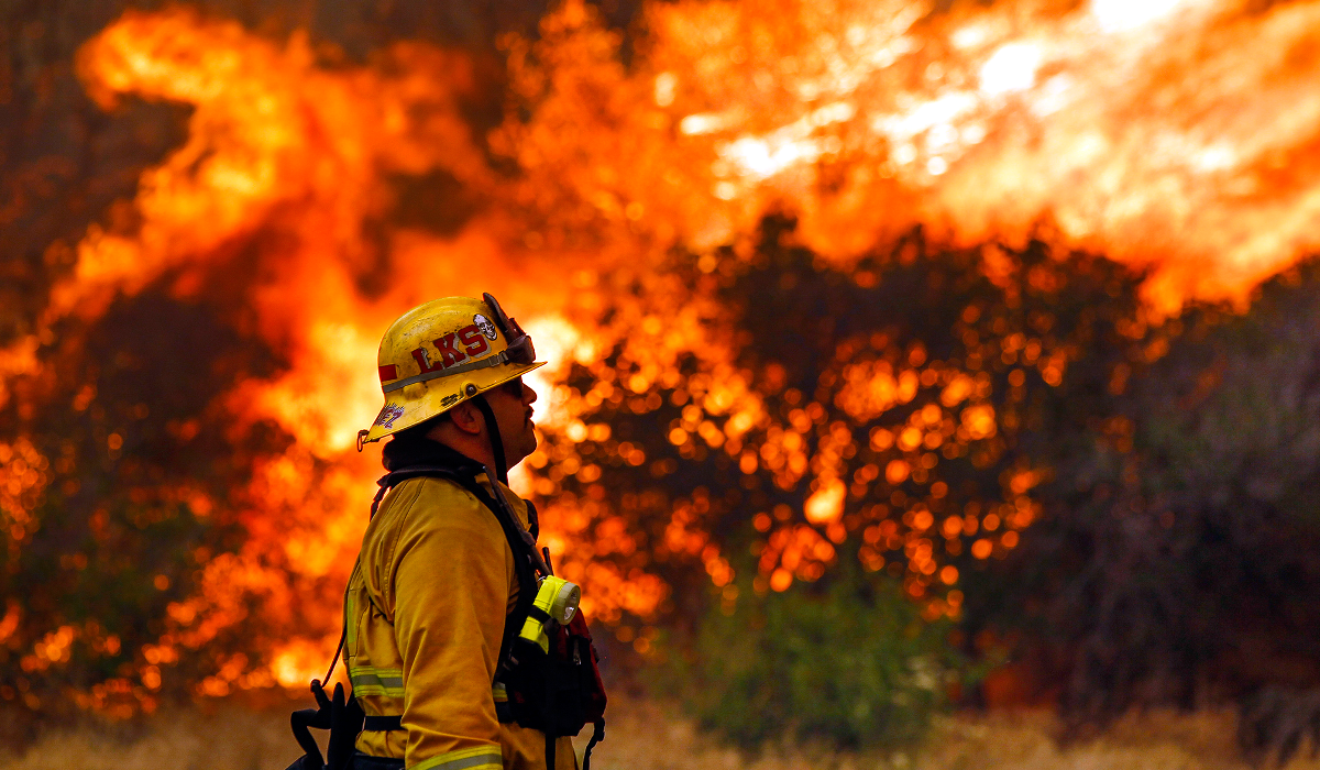 gigantesco-incendio-en-california-obliga-a-evacuar-a-mas-de-82-mil-personas