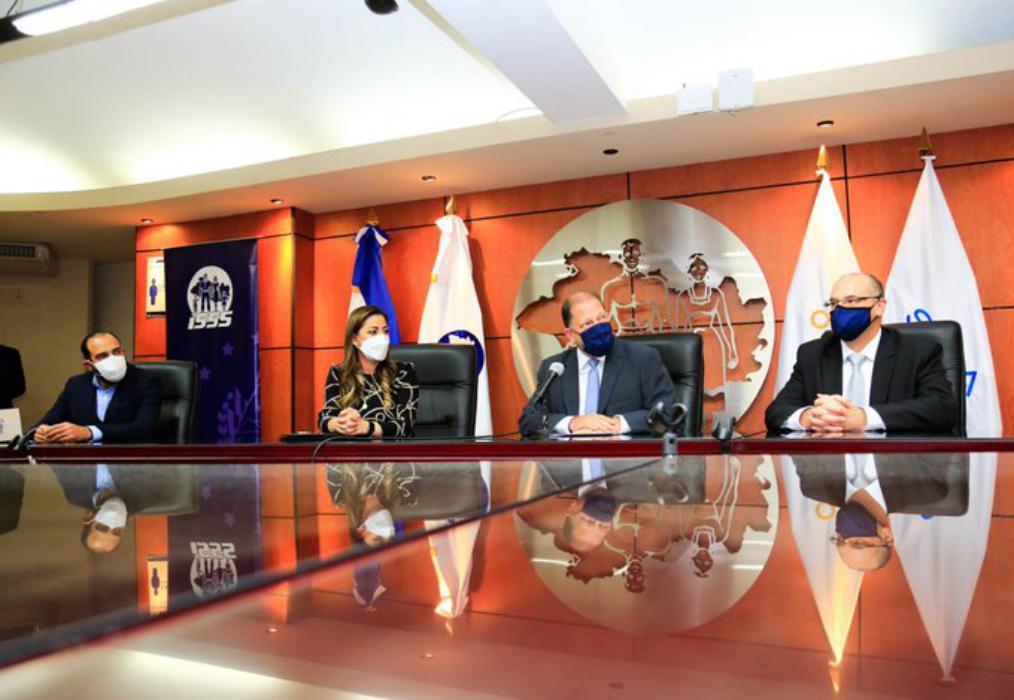 ISSS firma convenio de donación de 12,000 pruebas de COVID19 con Banco Cuscatlán y SISA Seguros isss-firma-convenio-de-donacion-de-12000-pruebas-de-covid19-con-banco-cuscatlan-y-sisa-seguros