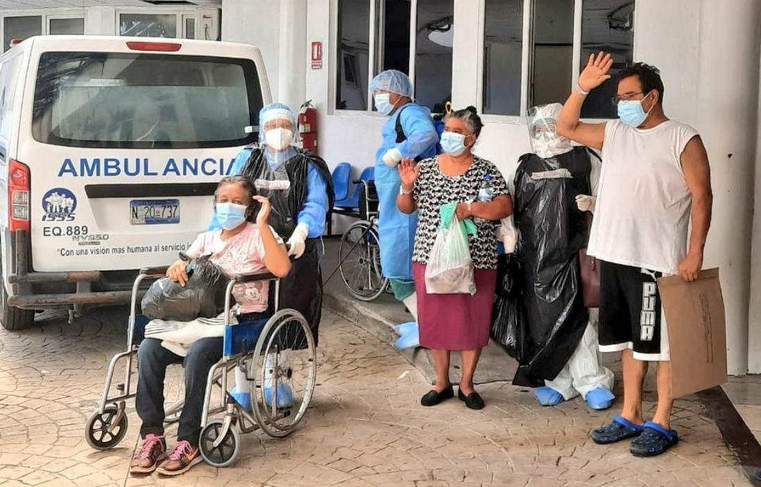Diez salvadoreños más recibieron el alta médica tras vencer el COVID19 en hospitales del ISSS diez-salvadorenos-mas-recibieron-el-alta-medica-tras-vencer-el-covid19-en-hospitales-del-isss