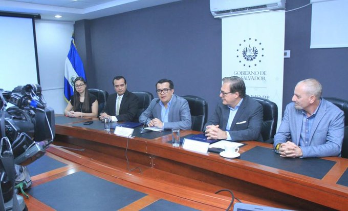 Medio Ambiente firma convenio para limpiar el Río Lempa de desechos plásticos medio-ambiente-firma-convenio-para-limpiar-el-rio-lempa-de-desechos-plasticos
