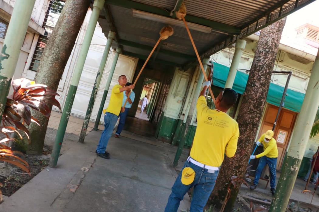 Privados de libertad continúan realizando mantenimiento en Hospital Rosales privados-de-libertad-continuan-realizando-mantenimiento-en-hospital-rosales