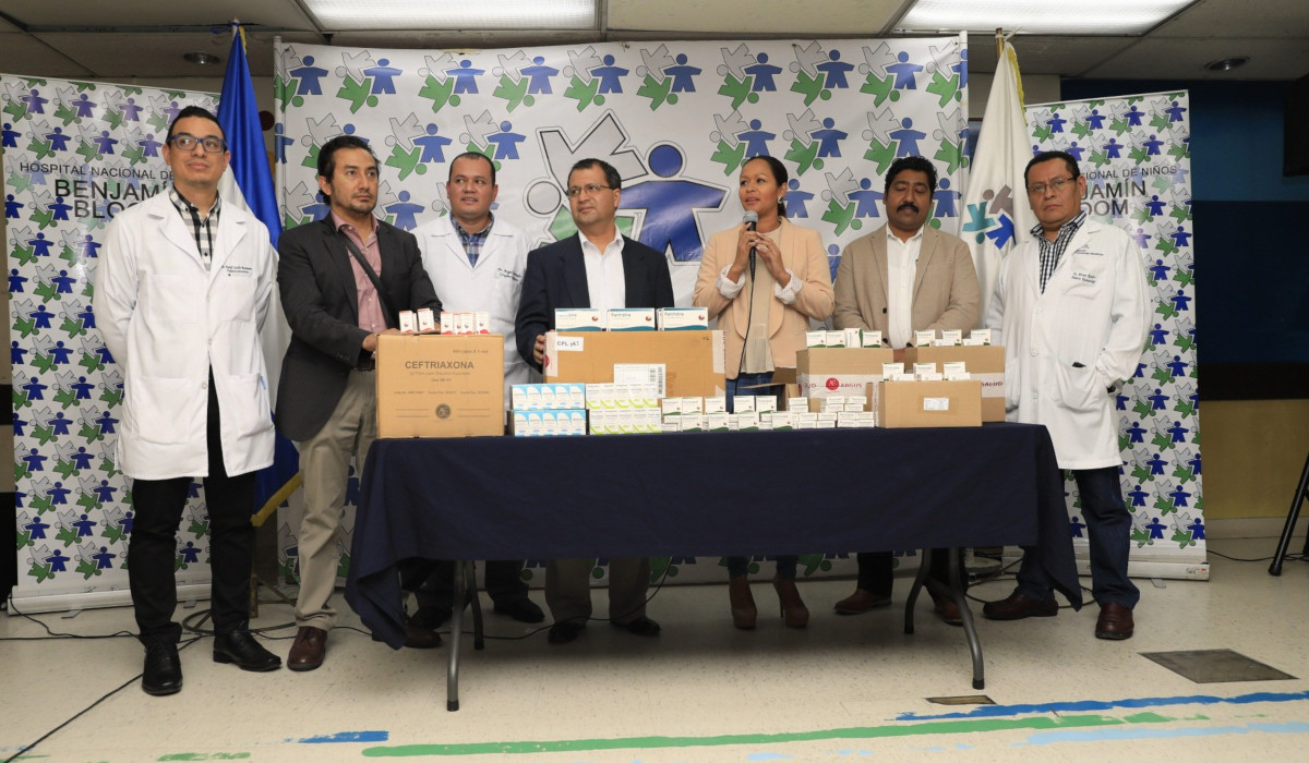Hospital Benjamín Bloom recibe donativo por más de $250 mil dólares en medicamentos hospital-benjamin-bloom-recibe-donativo-por-mas-de-250-mil-dolares-en-medicamentos