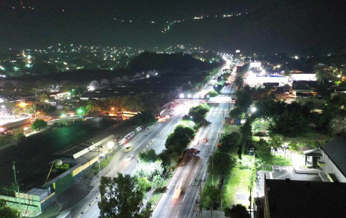 MOP finaliza mantenimiento del sistema de iluminación LED en carretera a Comalapa mop-finaliza-mantenimiento-del-sistema-de-iluminacion-led-en-carretera-a-comalapa