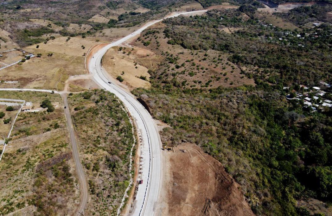 Presidente Bukele pide que se siembre un millón de árboles en el camino del ByPass La Libertad presidente-bukele-pide-que-se-siembre-un-millon-de-arboles-en-el-camino-del-bypass-la-libertad