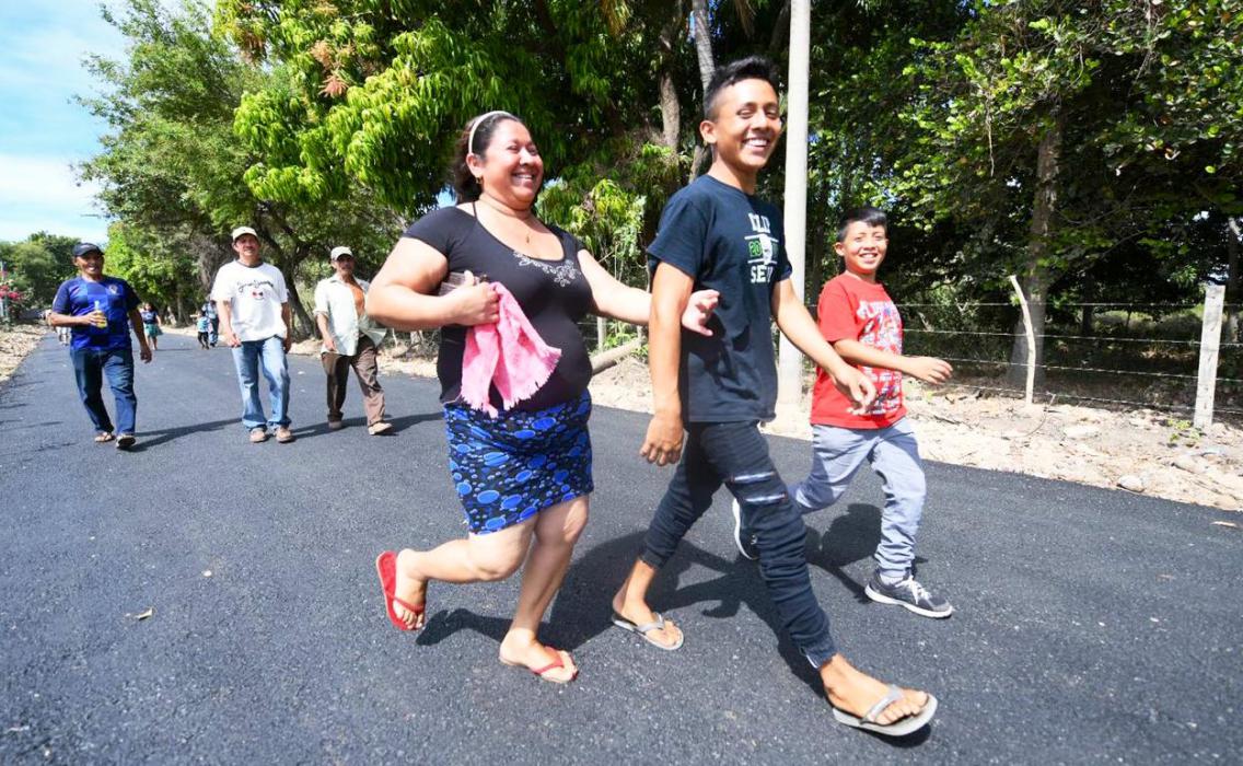 Gobierno beneficia a 3,428 familias con nueva calle en Ahuachapán gobierno-beneficia-a-3428-familias-con-nueva-calle-en-ahuachapan