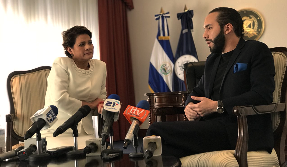 Jackeline Rivera se reúne con Bukele y dice que no continuará proyecto de "Una Obra por Día" jackeline-rivera-se-reune-con-bukele-y-dice-que-no-continuara-proyecto-de-una-obra-por-dia
