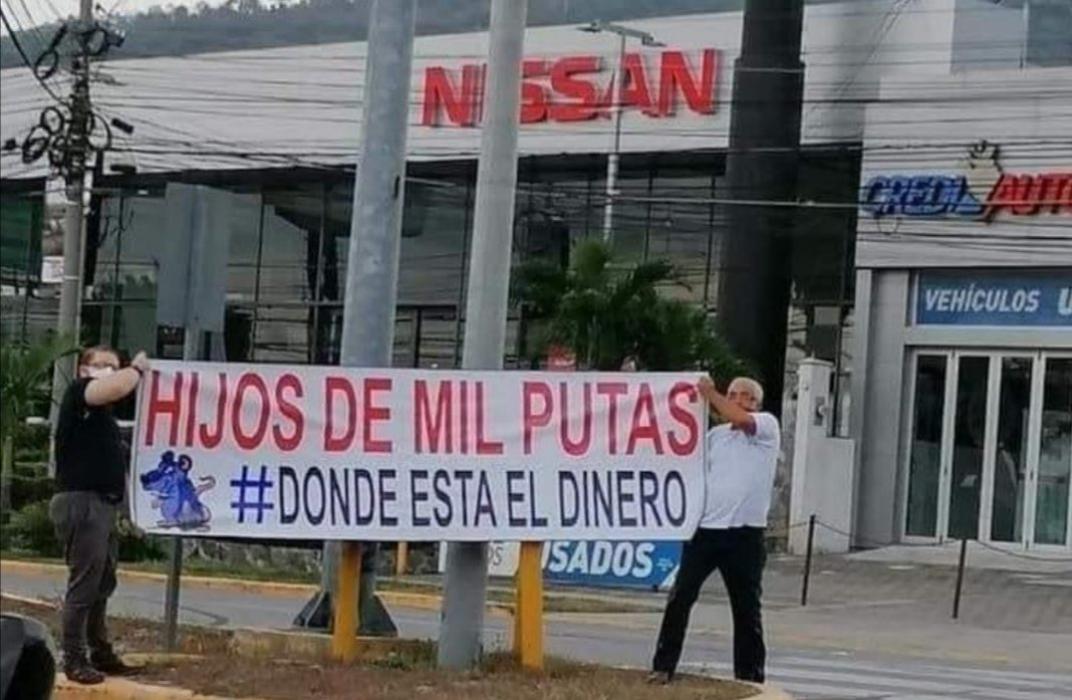 Mauricio Funes usa foto de Honduras para arremeter contra el Gobierno de El Salvador mauricio-funes-usa-foto-de-honduras-para-arremeter-contra-el-gobierno-de-el-salvador