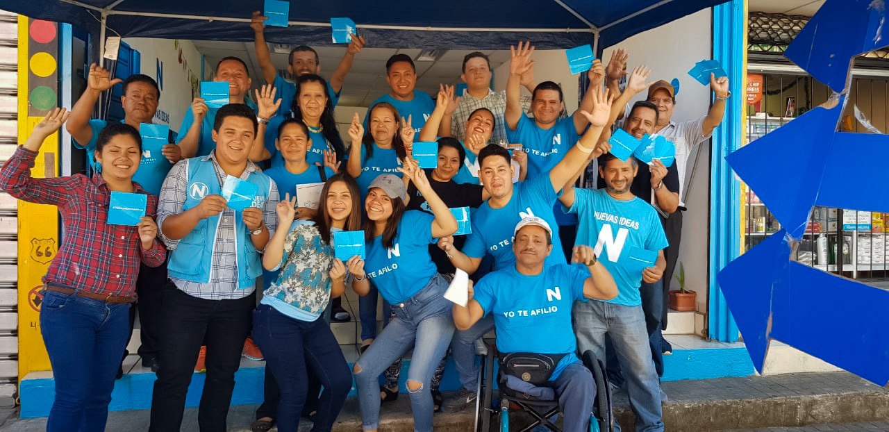 Más salvadoreños siguen haciendo historia afiliándose a NUEVAS IDEAS mas-salvadorenos-siguen-haciendo-historia-afiliandose-a-nuevas-ideas