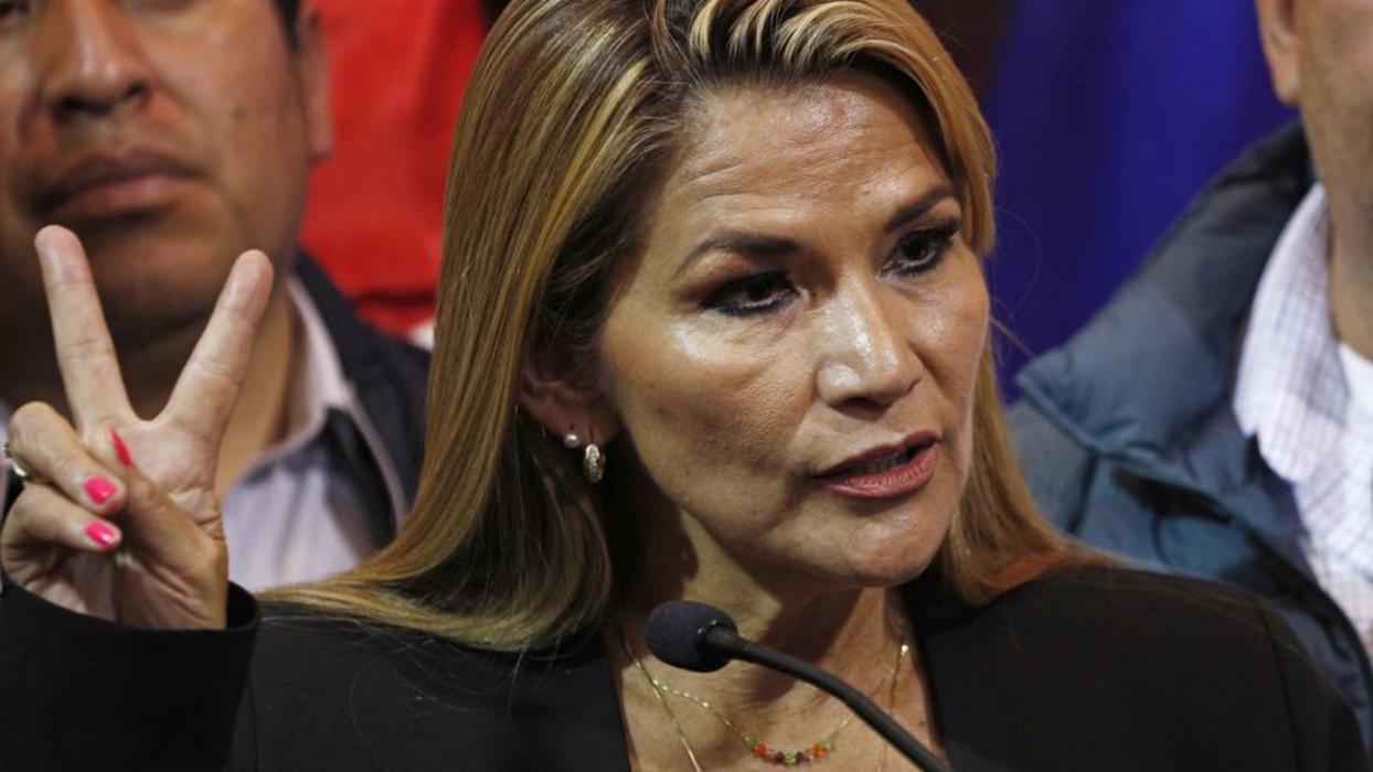 senadora-jeanine-anez-se-autoproclama-presidenta-en-bolivia