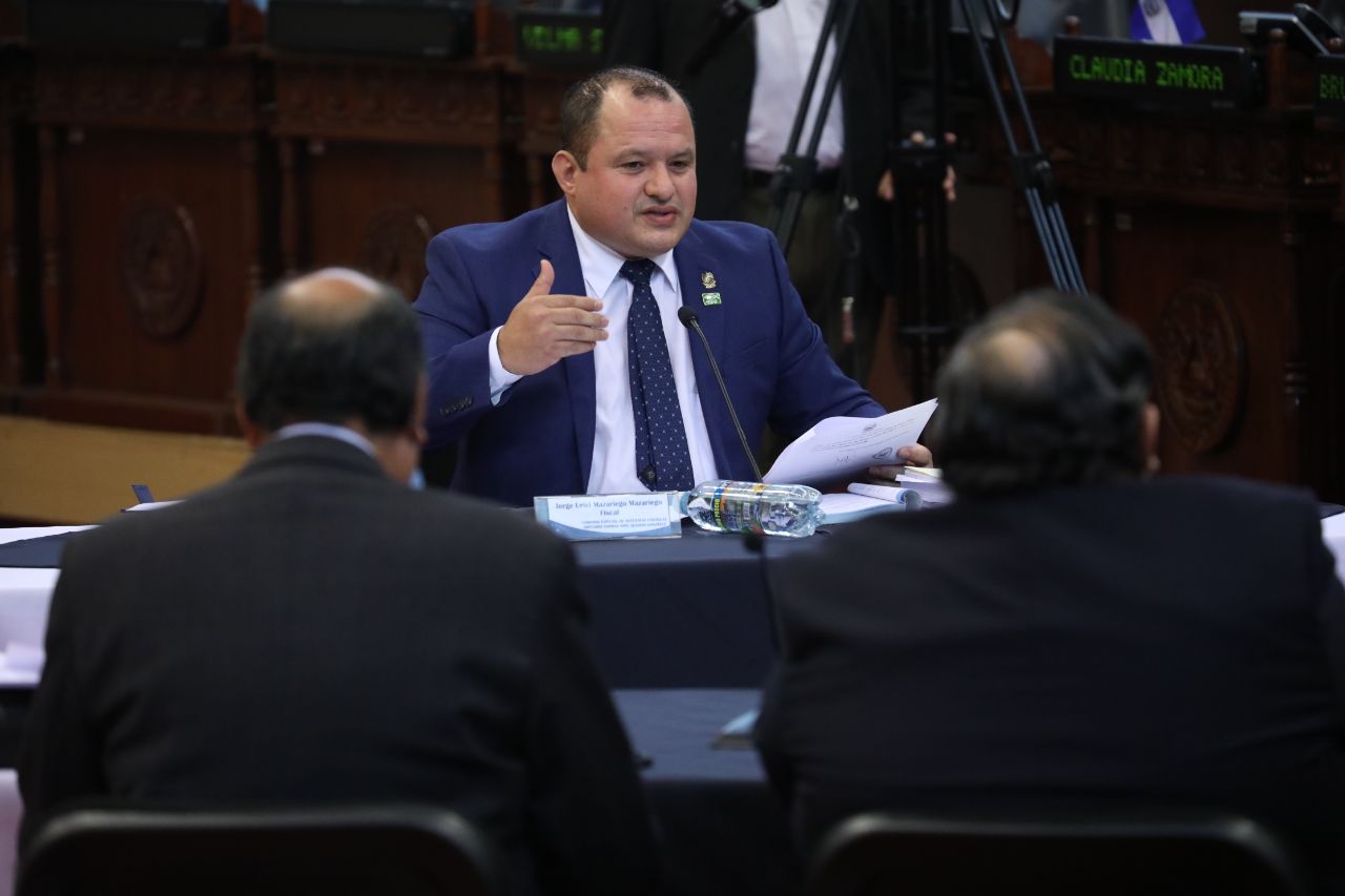 Diputado Mazariego arremete contra FGR al desvirtuar las pruebas que incriminan a Quijano con maras diputado-mazariego-arremete-contra-fgr-al-desvirtuar-las-pruebas-que-incriminan-a-quijano-con-maras