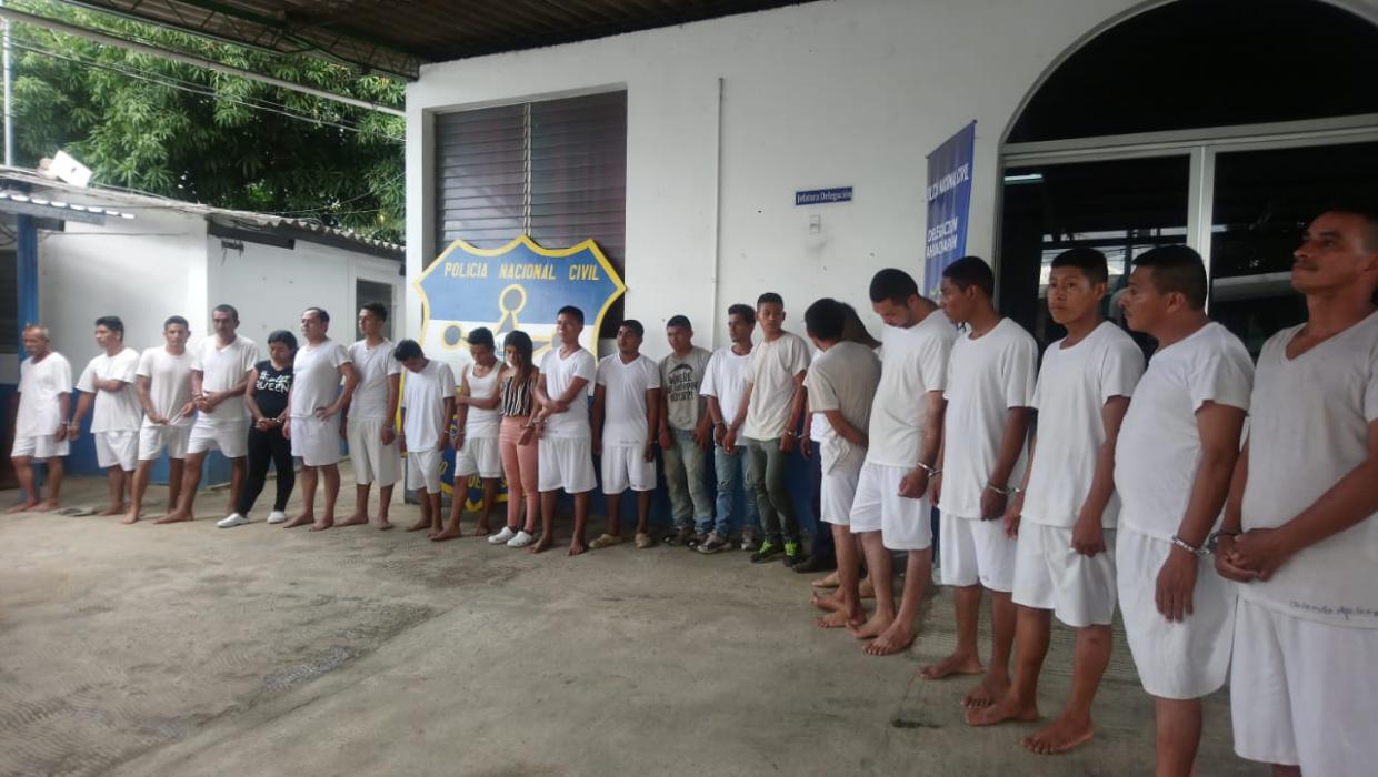 Operativo de la PNC captura a 42 delincuentes en Ahuachapán operativo-de-la-pnc-captura-a-42-delincuentes-en-ahuachapan