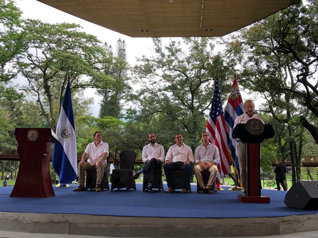 embajador-johnson-sobre-parque-cuscatlan-representa-el-espiritu-de-renovacion-que-el-salvador-esta-experimentando