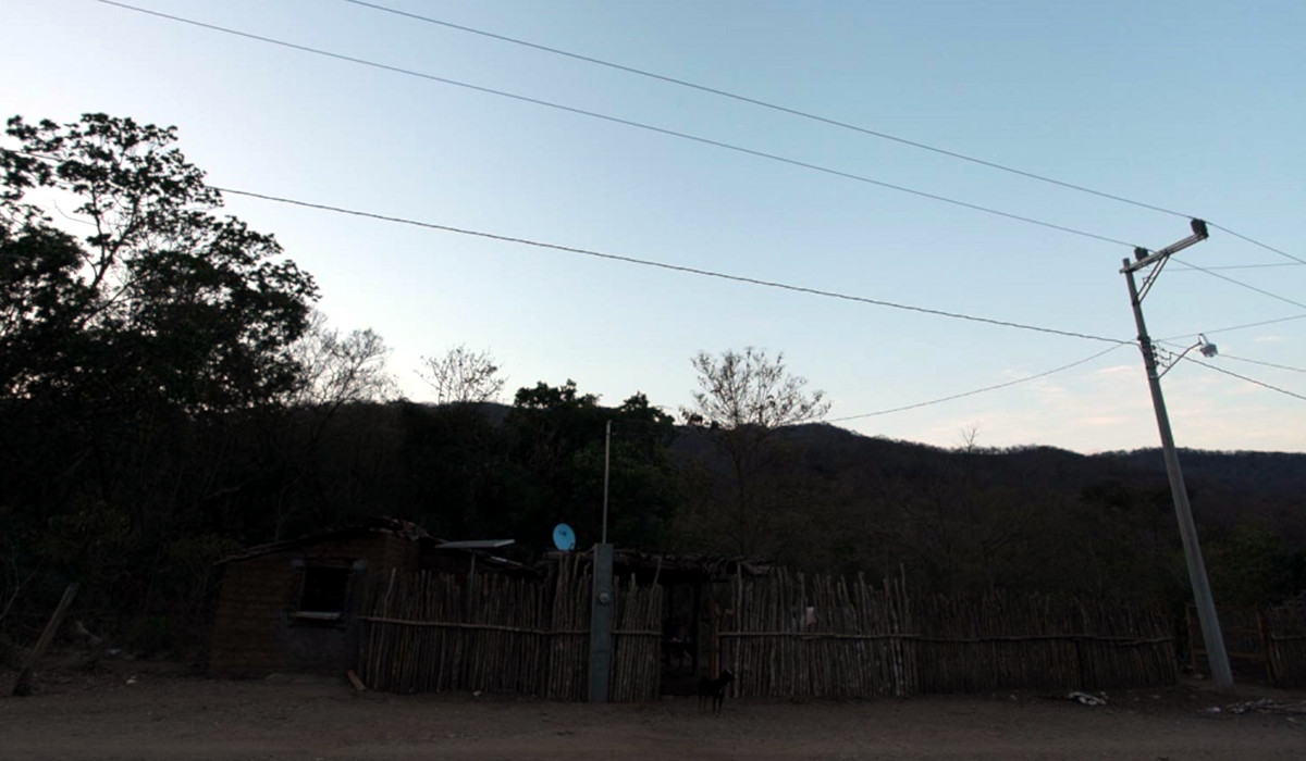 Gobierno llevará energía eléctrica a 100 mil hogares gobierno-llevara-energia-electrica-a-100-mil-hogares