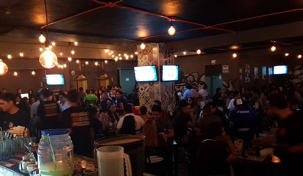Jóvenes ebrios se niegan a pagar y amenazan a personal de Cervecería Chapultepec jovenes-ebrios-se-niegan-a-pagar-y-amenazan-a-personal-de-cerveceria-chapultepec