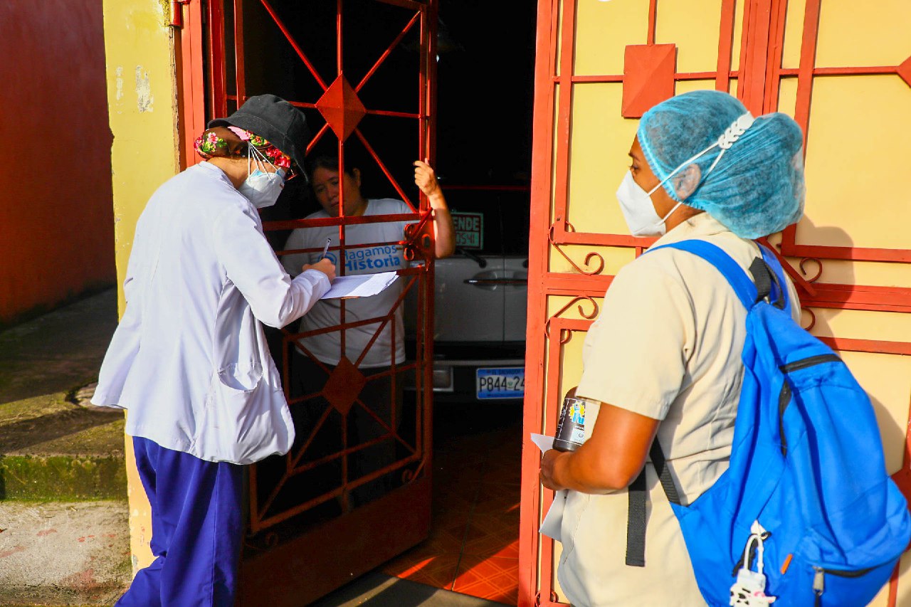 Salud visita cada casa en comunidad Minerva para concientizar sobre la prevención de dengue salud-visita-cada-casa-en-comunidad-minerva-para-concientizar-sobre-la-prevencion-de-dengue