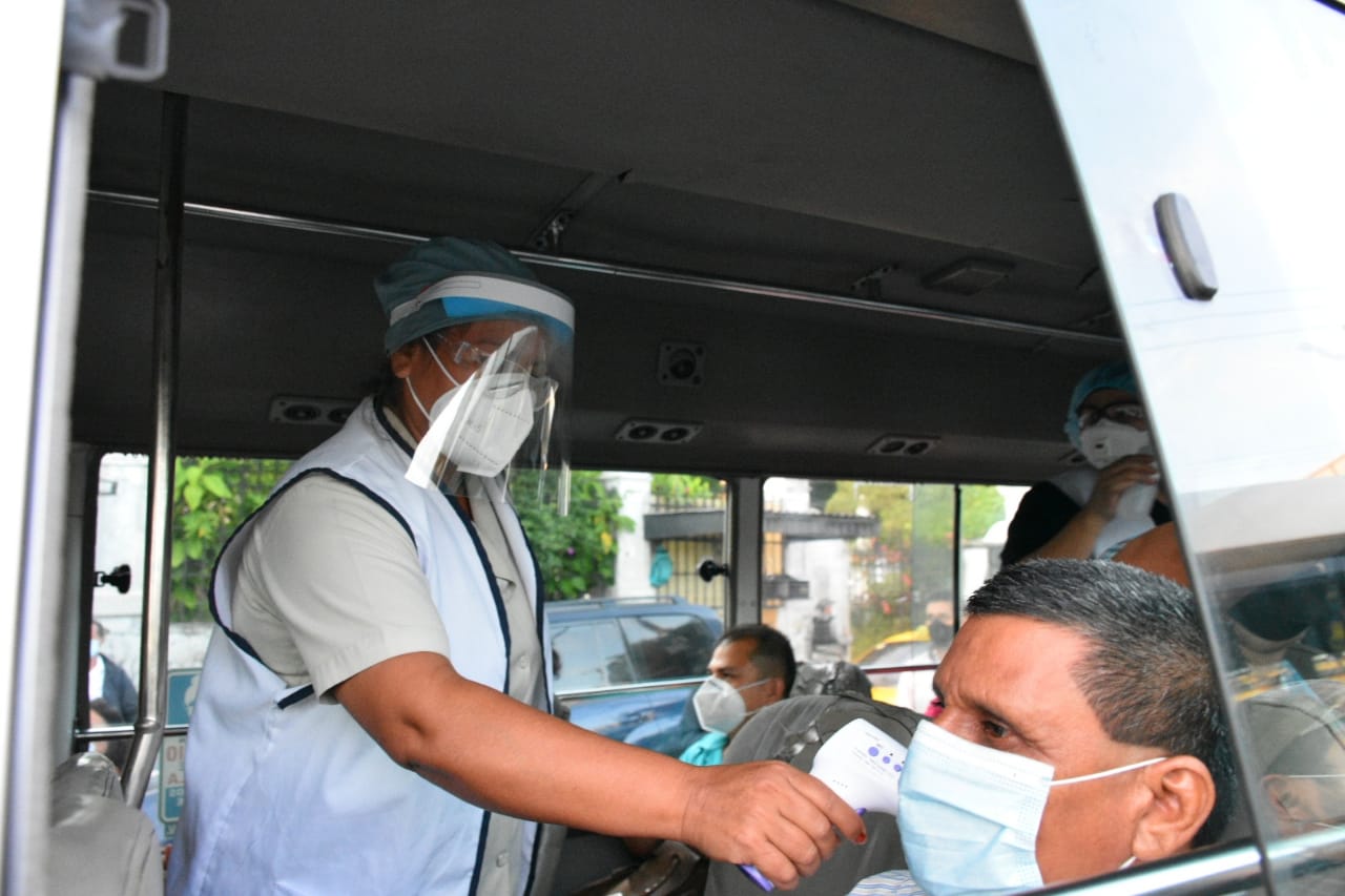 Salud supervisa que usuarios del transporte público cumplan con la prevención del COVID19 salud-supervisa-que-usuarios-del-transporte-publico-cumplan-con-la-prevencion-del-covid19