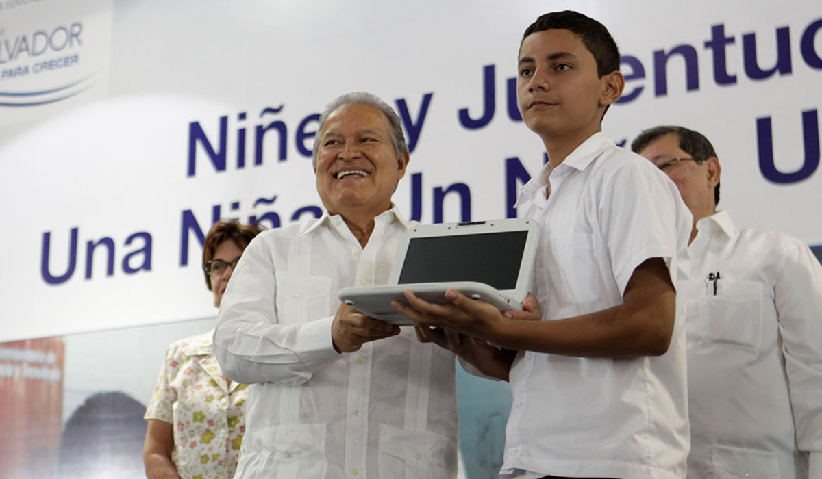 Ministro de Educación del FMLN admite que programa “un niño, una computadora” fue una farsa ministro-de-educacion-del-fmln-admite-que-programa-un-nino-una-computadora-fue-una-farsa