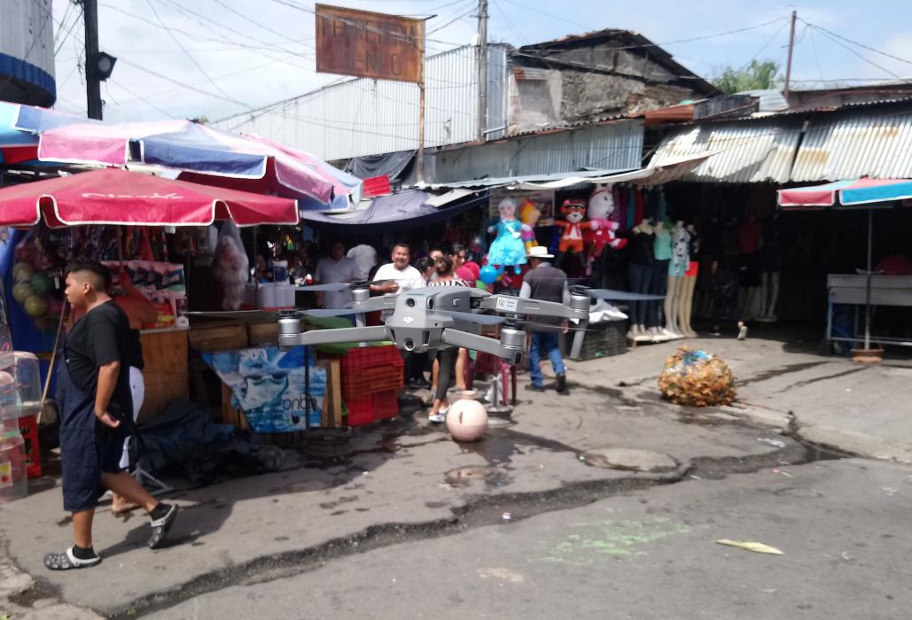 PNC realiza censo a vendedores del mercado municipal de Apopa pnc-realiza-censo-a-vendedores-del-mercado-municipal-de-apopa