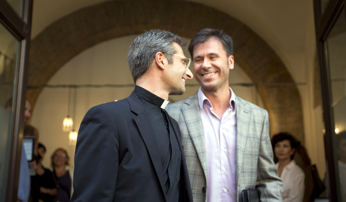vaticano-reafirma-que-los-gays-no-pueden-ser-sacerdotes
