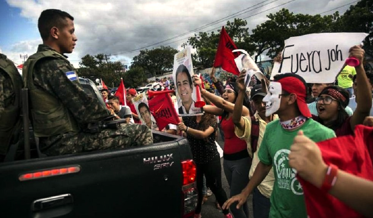 caos-y-violencia-en-las-calles-por-posible-fraude-tras-elecciones-en-honduras