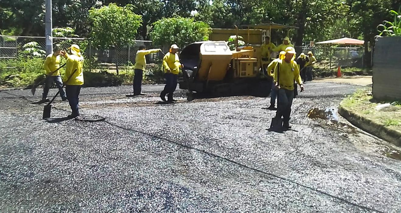 MOP beneficia a más de 2 mil habitantes con pavimentación de calle en San Vicente mop-beneficia-a-mas-de-2-mil-habitantes-con-pavimentacion-de-calle-en-san-vicente