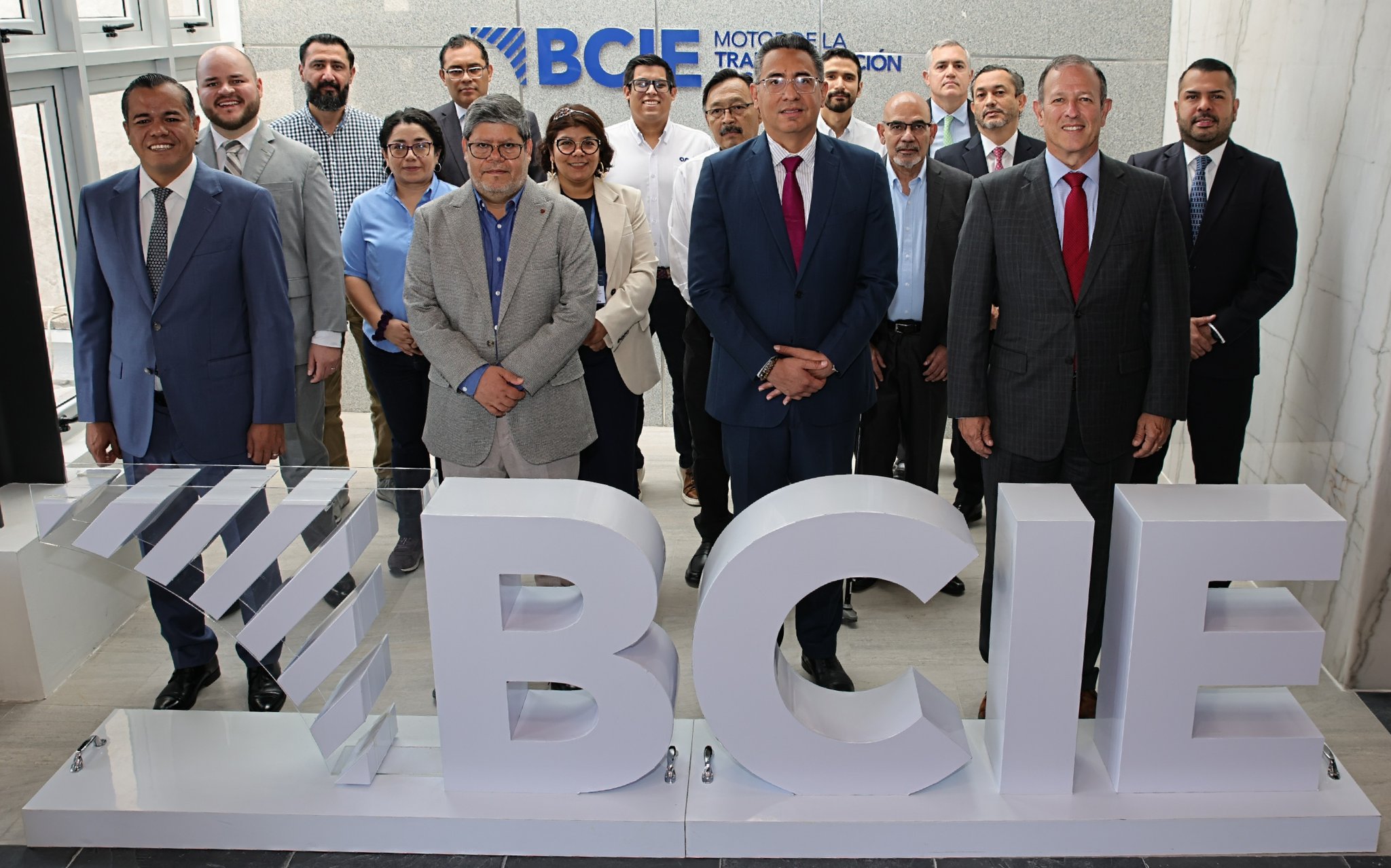 bcie-y-ministerio-de-hacienda-firman-prestamo-por-us185-millones-para-modernizar-sistema-de-agua-potable