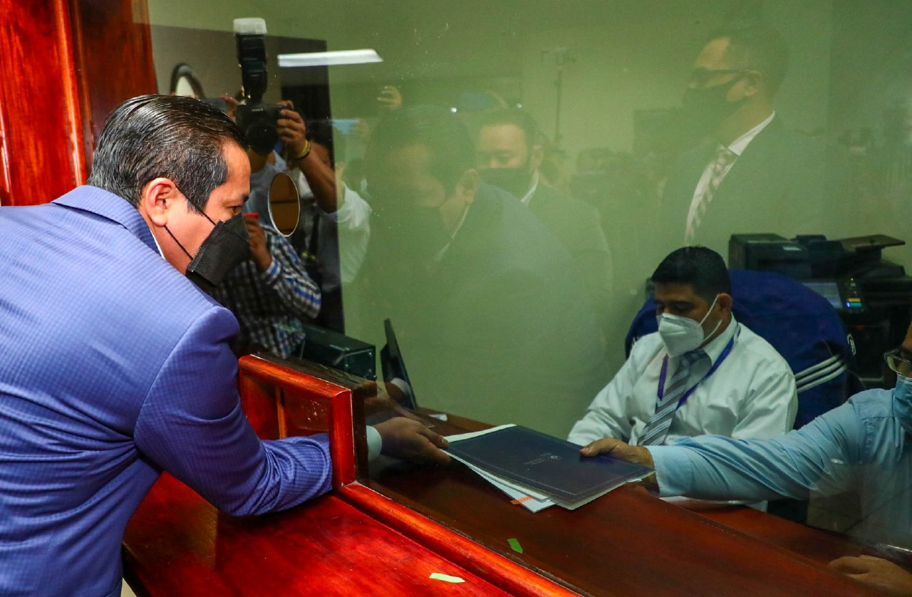 Gobierno propone reducir $1,181 millones de la deuda del Presupuesto ...