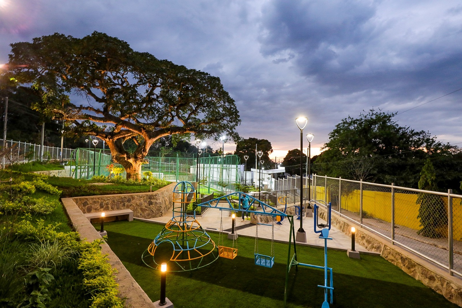 San Esteban Catarina inaugura moderno parque para más de 6,000 habitantes